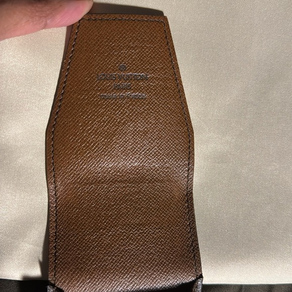 Louis Vuitton Monogram Case - Picture 3 of 5